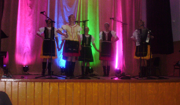 Posedenie s dôchodcami r. 2016