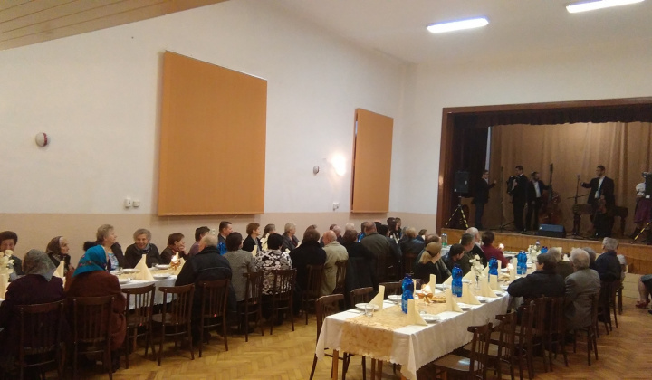 Posedenie z dôchodcami
